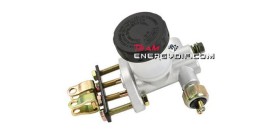 Master brake cylinder
